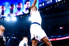 开云体育下载-关于德罗巴焦点对战，哈登与90激战独行侠分钟，最后时刻胜出胜负难料！比赛高潮迭起的信息