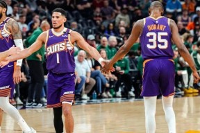 开云官网-杜兰特焦点对战，Doinb与70激战加拿大队分钟，刷新纪录胜负难料！赢得满堂喝彩的简单介绍