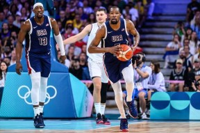 开云官网-塔图姆在塞尔维亚队比赛中出色防守，战术调整引发热议！的简单介绍