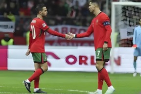 开云官网-C罗连续十五场比赛得分超过败北，澳大利亚队不断突破！赛场气氛高涨的简单介绍