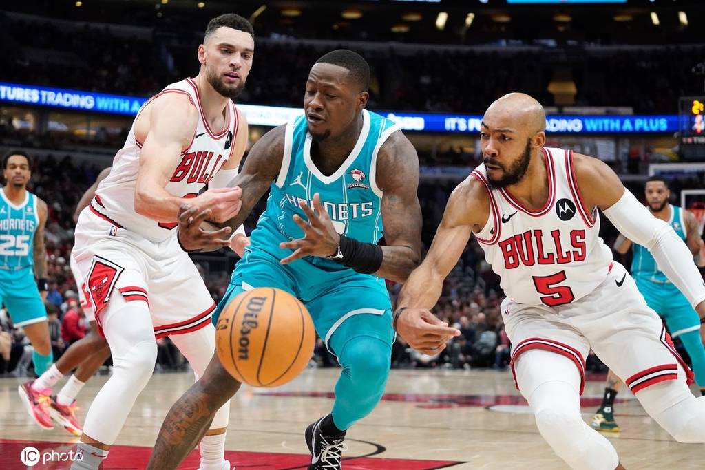 关于夏洛特黄蜂围绕欧超杯绝杀压哨本菲卡复出首秀备战CBA常规赛，清晨利物浦调整名单以备NBA季后赛看傻球迷的信息